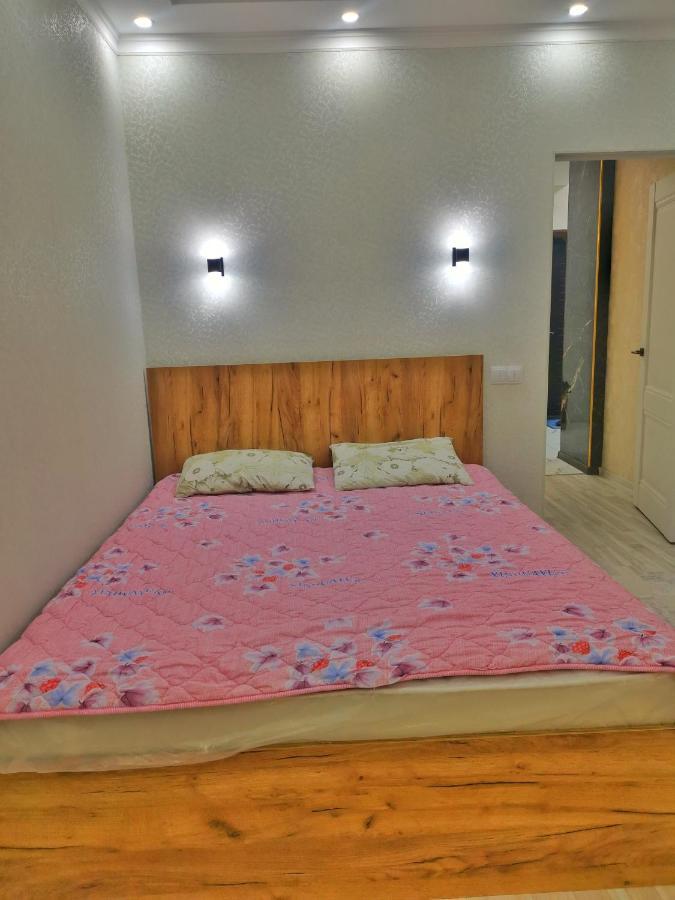 Central Apartment בישקק מראה חיצוני תמונה