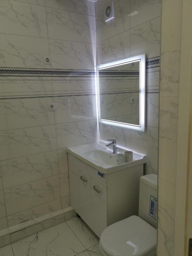 Central Apartment בישקק מראה חיצוני תמונה
