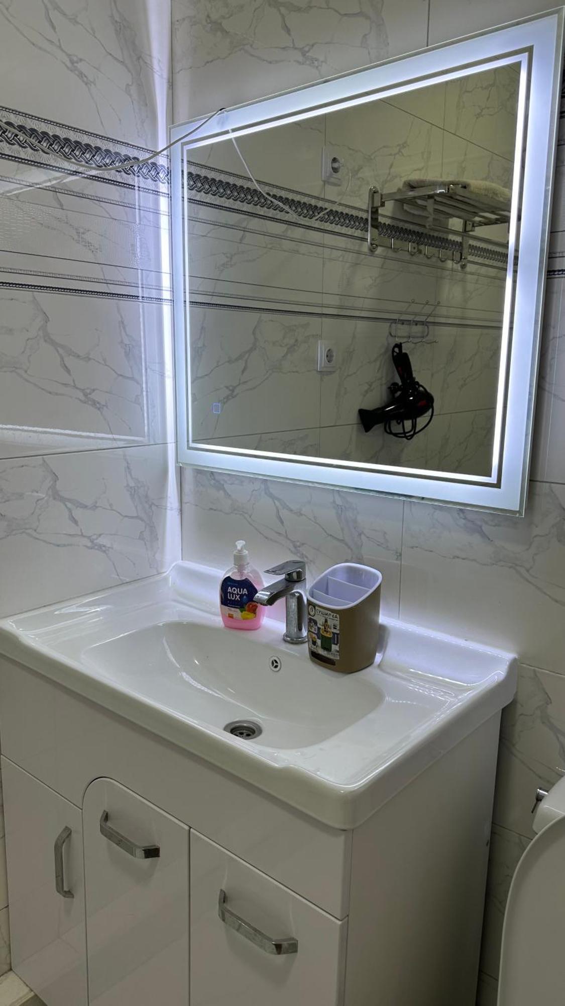 Central Apartment בישקק מראה חיצוני תמונה
