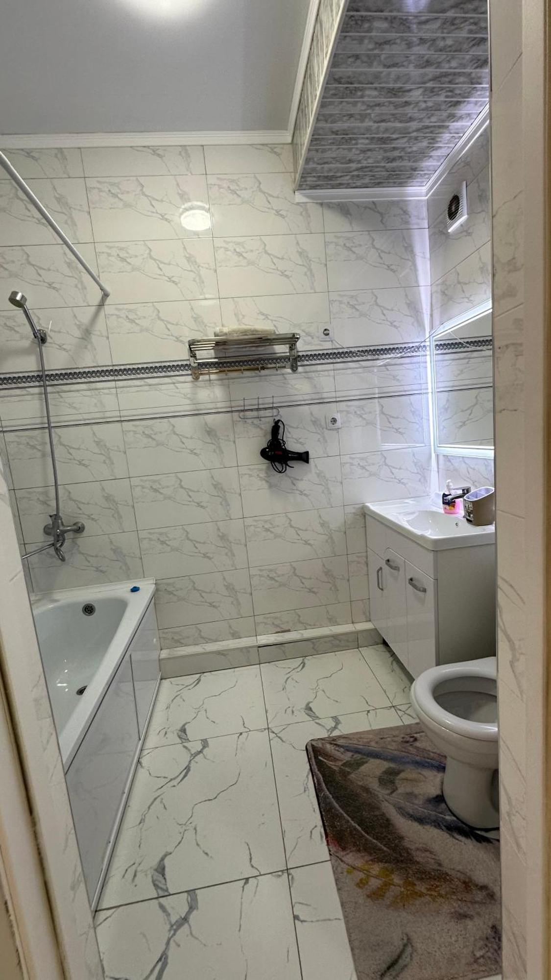 Central Apartment בישקק מראה חיצוני תמונה
