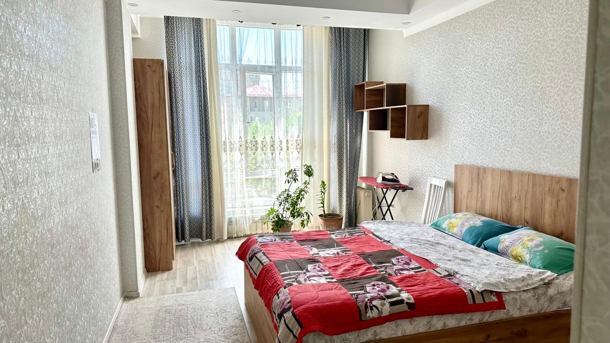 Central Apartment בישקק מראה חיצוני תמונה